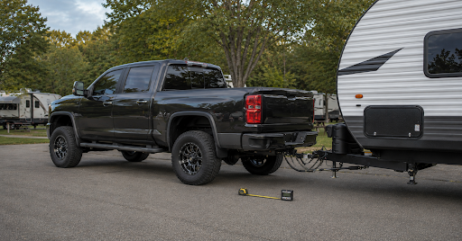Lift Kits, Larger Tires, and Airbags: When Should You Recalibrate Your Trailer Hitch?
