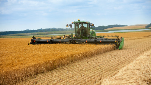 https://www.deere.com/assets/images/region-4/products/hay-and-forage/hay-and-forage-mowing-equipment/windrowers-platforms/420d-draper/420d_draper_r4d026590_large_cc42e04fc09aa859bea3fd88ab007ea4f26c3bb3.jpg
