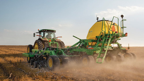 https://www.deere.com/assets/images/region-4/products/seeding-equipment/nc500/n500c_r4f017914_r1_m_large_b3c22985ba6be268e393f20557bdb7a935f1b81e.jpg