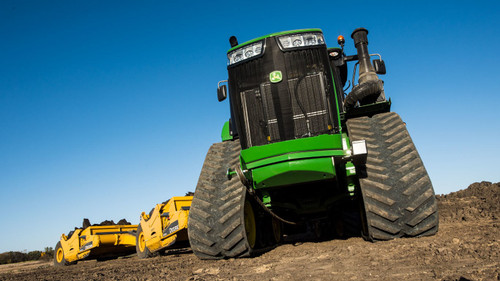 https://www.deere.com/assets/images/region-4/products/tractors/4-wheel-drive-tractors/scraper-special-tractors/9520rx/9520rx_r4e033622_large_9d62a057b644a57d84e755175348a7303aca0464.jpg