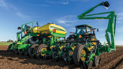https://www.deere.com/assets/images/region-4/products/planting-equipment/drawn-planters/1775nt-12row-30/1775nt_planter_12r_30_r4g023156_large_c5eca28bf1f7d32b4756ec5c7b37c946b4405802.jpg