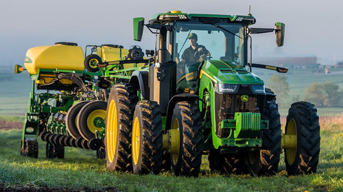 https://www.deere.com/assets/images/region-4/products/tractors/row-crop-tractors/8r-8rt-row-crop-tractors/8r-310/8r_310_r4f063855_large_d702efab77eda3914f78ff6bcf36bbe3072b4db1.jpg