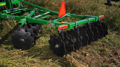 https://www.deere.com/assets/images/region-4/products/frontier-implements/tillage/3point-offset-disks/dh32/dh32_511889_1366x768_large_afb2bb5f40f86d1d59da6e17b6d0eaa6fb387381.jpg