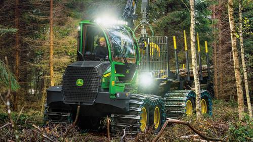 https://www.deere.com/assets/images/common/products/forwarders/1010g/1010g_r4x001568_rrd_1366x768_large_0bc404042f38dc23b23cc4a4c3a562eefe520962.jpg