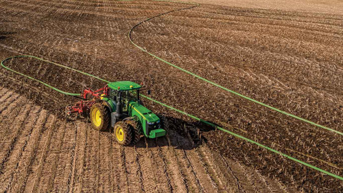 https://www.deere.com/assets/images/region-4/products/precision-ag-technology/data-management/manure-constituent-sensing/manure_sensing_r4f061782_r2_large_790b60bda4fd8b8047559498295e9e8a5fe96f03.jpg