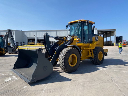 http://used.rdoequipment.com/getImageS2.cfm?imgID=12085153&filename=1_1F002877-3966-498A-A354-40BB8FE2D33E.jpg
