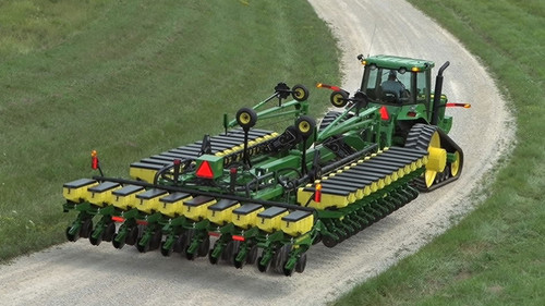 https://www.deere.com/assets/images/region-4/products/planting-equipment/db-planters/db60t-planter/db60t_planter_0093171_large_d2f1b30f2efe691997dd604c0885ff15d9dc0bb1.jpg