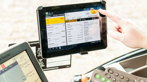 https://www.deere.com/assets/images/region-4/products/precision-ag-technology/data-management/aglogic/aglogic_precision_ag_tech_r4d065597_large_ffccdc54f2e6e49126b200af16312b8cf91502e6.jpg