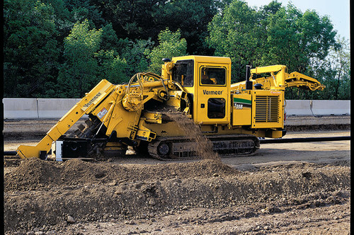 https://www.vermeer.com/getmedia/d2f7b62a-b45e-4e6c-b27c-2ffb36602c68/t558iii-pipeline-trencher-in-action?width=670&height=445&ext=.jpg