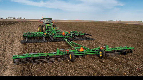 https://www.deere.com/assets/images/region-4/products/tillage/seedbed-tillage/200-seedbed-finisher/200_seedbed_finisher_r4a070395_large_47570a83e4999d2e7d4c4ae8e44605b4e107ad30.jpg