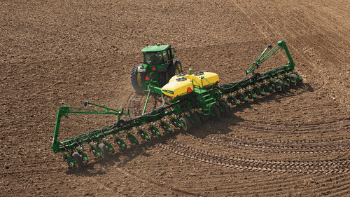 https://www.deere.com/assets/images/region-4/products/precision-ag-technology/guidance/itec-pro/itec_pro_526950_large_09a427aa578d8ba65ee26f43848cb53a8e56bd1d.jpg