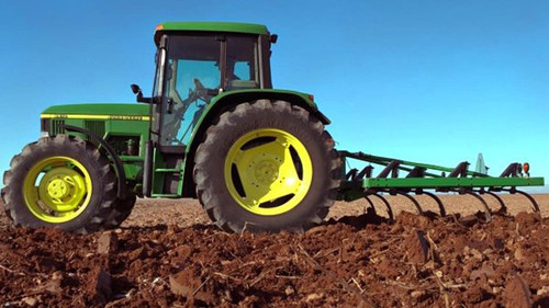 https://www.deere.com/assets/images/region-4/products/tillage/primary-tillage/610-integral-chisel-plow/610_chisel_plow_0027064_large_8c469136d6d9aa9ae6a6ad4e0e6c22b85a08438d.jpg
