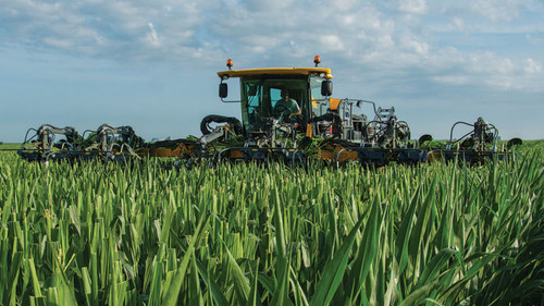 https://www.deere.com/assets/images/region-4/products/application-equipment/haige-sprayers/d400/D400_2018_001_large_39d2262d170fd06674a59a7c257b9cae42bec388.jpg