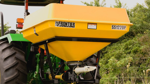 https://www.deere.com/assets/images/region-4/products/frontier-implements/seeding-equipment/pendular-spreaders/ss12p/479220_ss12p_series_pendular_spreaders_1366x768_large_e43062117310f417e8ec590244b5a904a8d7e59e.jpg