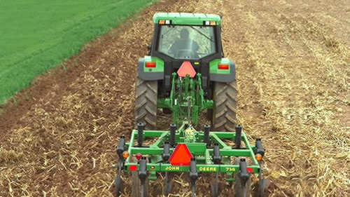 https://www.deere.com/assets/images/region-4/products/tillage/primary-tillage/714-mulch-tiller/714_mulch_tiller_0041202_large_1a72d25fef5ccc19a06f5a7307941786899cb3ba.jpg