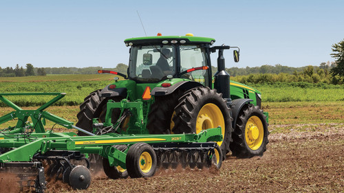 https://www.deere.com/assets/images/region-4/products/tractors/row-crop-tractors/8r-8rt-row-crop-tractors/8320r/8320r_field_shot_r4d042959_large_2afedd16f9dc445136cfcbae23a1e4b2ed8f6017.jpg