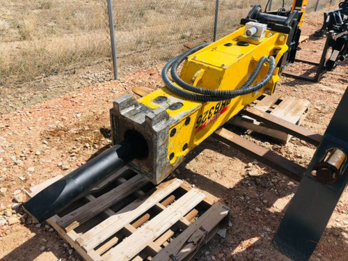 http://used.rdoequipment.com/getImageS2.cfm?imgID=10824455&filename=1_909718A9-6913-424D-912B-9B35BDE29831.jpg