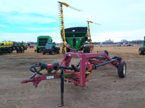 http://used.rdoequipment.com/getImageS2.cfm?imgID=12430244&filename=1_1.jpg