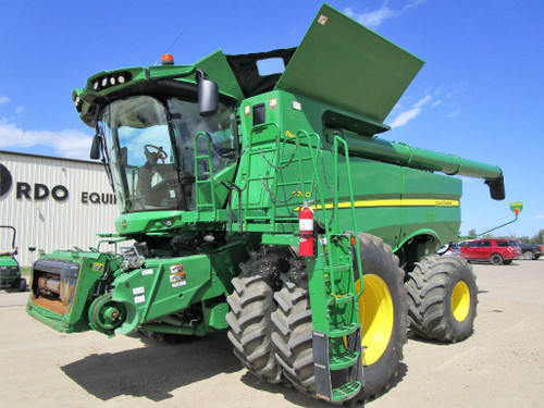 https://api.rdoequipment.com/api/EquipmentImage?imgID=13298148&filename=1_X514273-01.jpg