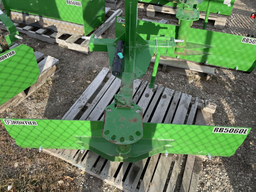 https://api.rdoequipment.com/api/EquipmentImage?imgID=16425809&filename=1_X677207_RB5060L_Rear-Blade-(1).jpg