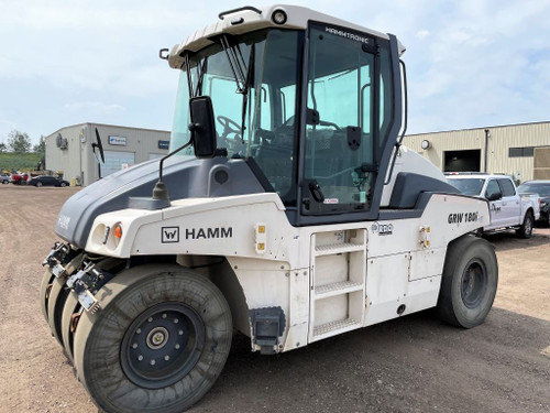 https://api.rdoequipment.com/api/EquipmentImage?imgID=15153560&filename=1_Z015947-01.jpg