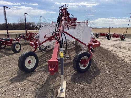 https://api.rdoequipment.com/api/EquipmentImage?imgID=17142763&filename=1_Z040296---01.jpg