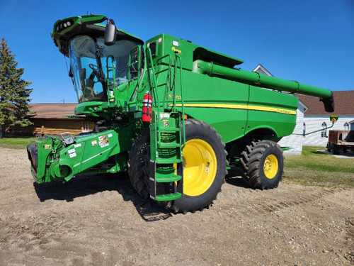 https://api.rdoequipment.com/api/EquipmentImage?imgID=17476598&filename=1_Z049732---01.jpg