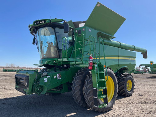 https://api.rdoequipment.com/api/EquipmentImage?imgID=17287882&filename=2_825120---01.jpg