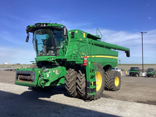 https://api.rdoequipment.com/api/EquipmentImage?imgID=17258402&filename=1_Z076768---01.jpg