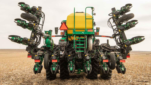 https://www.deere.com/assets/images/region-4/products/planting-equipment/mp512-planter/mp512_r4k002559_1366x768_large_fd524c2b91db09940160251e6e6f7daf51d6ad4f.jpg