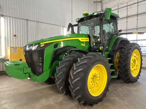 https://api.rdoequipment.com/api/EquipmentImage?imgID=19176166&filename=1_1RW8410DVNB205212---01.jpg