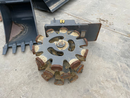 https://api.rdoequipment.com/api/EquipmentImage?imgID=18749000&filename=1_IMG_8598.jpg