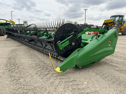 https://api.rdoequipment.com/api/EquipmentImage?imgID=20189446&filename=1_1H0HD45FHP0830053---01.jpg