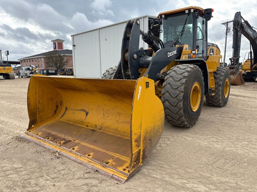 https://api.rdoequipment.com/api/EquipmentImage?imgID=21867593&filename=1_X118892---01.jpg