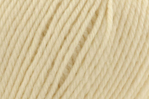 Universal Yarn Deluxe Bulky Superwash Wool - #934 Cream
