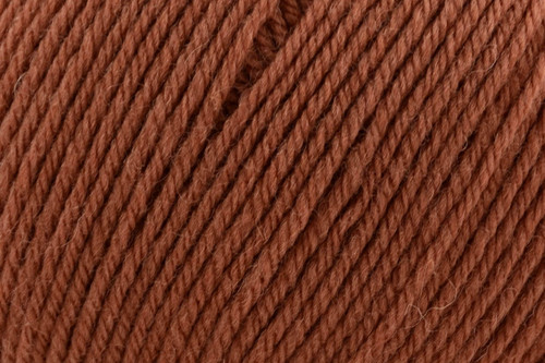 Universal Yarn Deluxe Worsted Superwash Wool - #726 Auburn