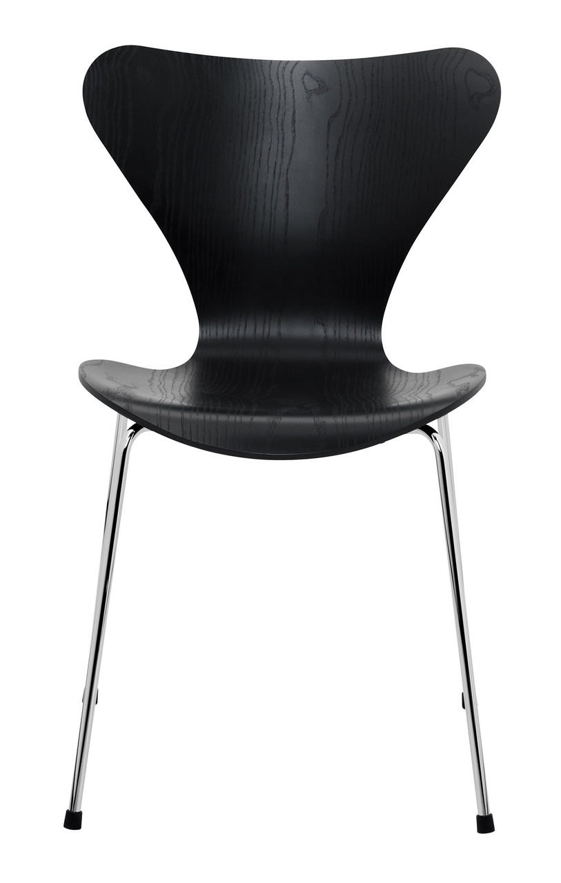 Fritz Hansen Series 7 Chair - Black Coloured Ash / Chromed