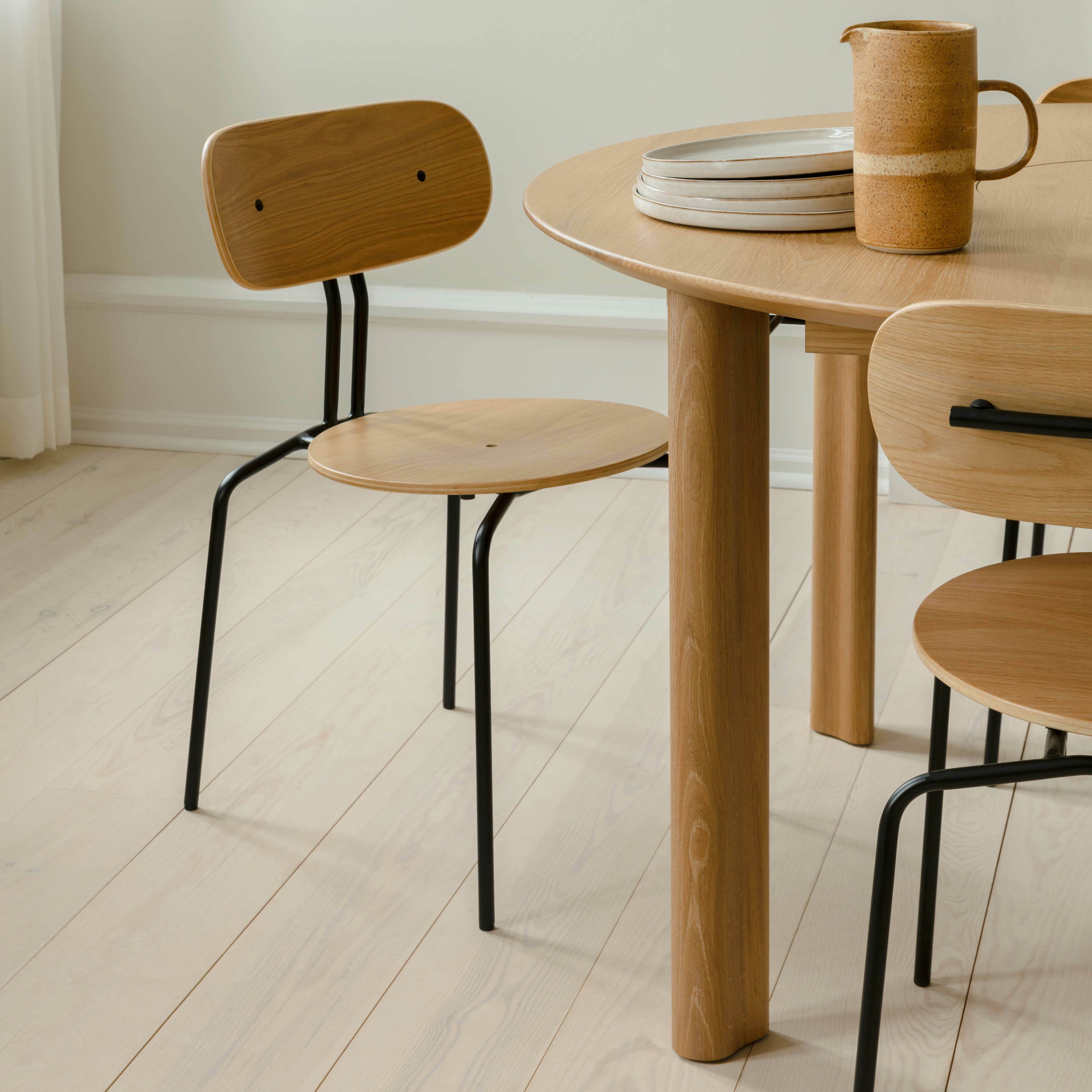 Umage Curious Chair Oak at Table