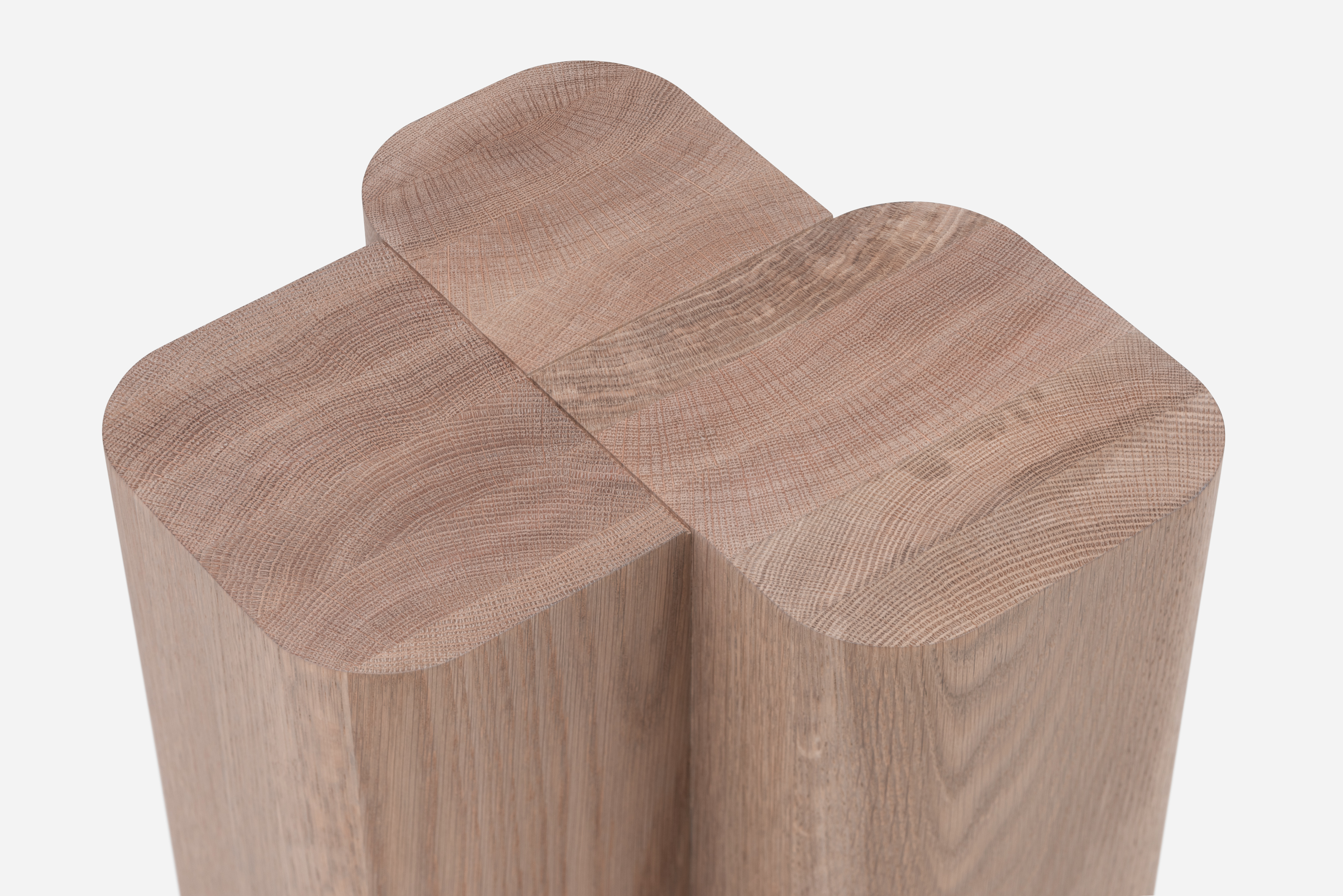 De La Espada Aries Side Table