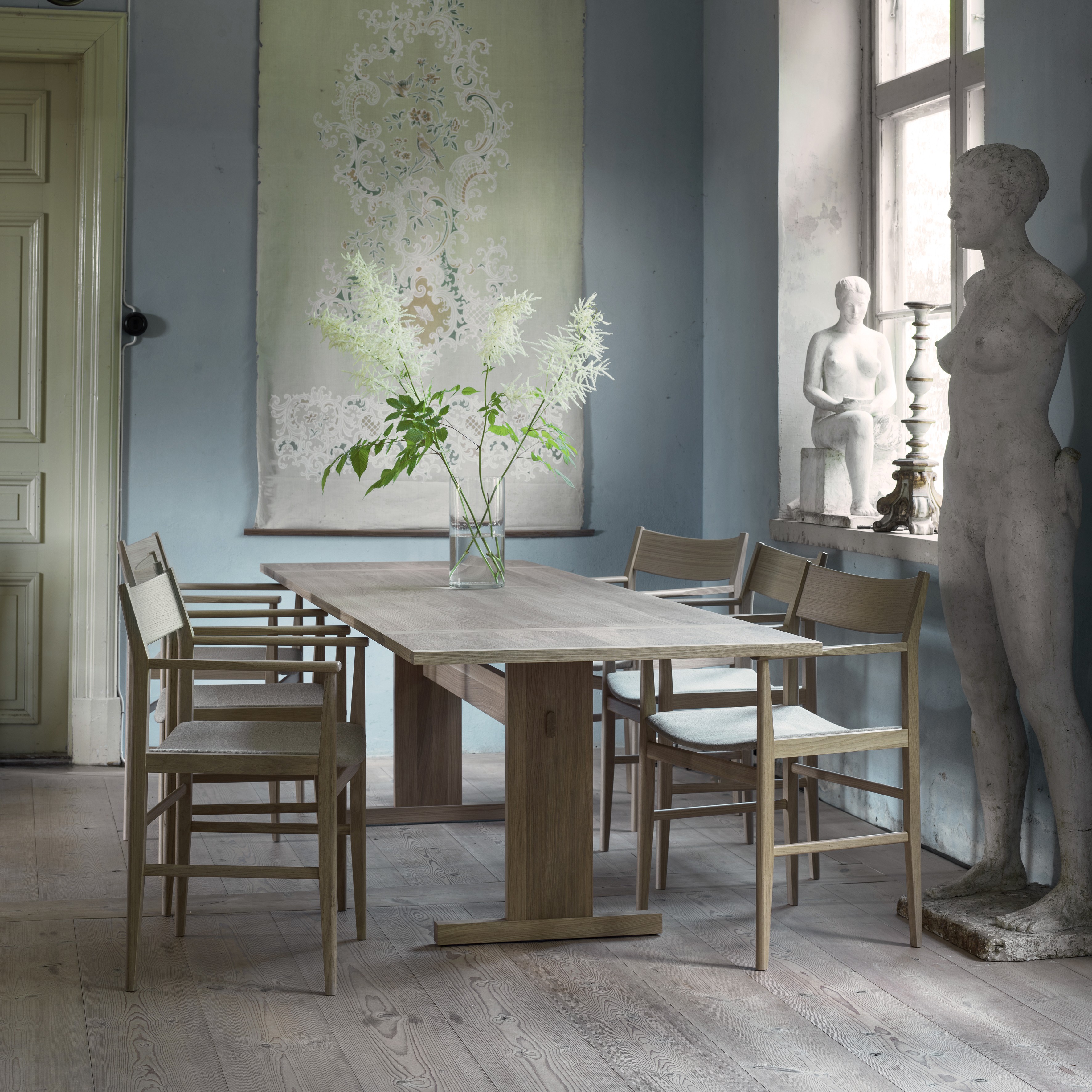Mavis Arv Dining Table