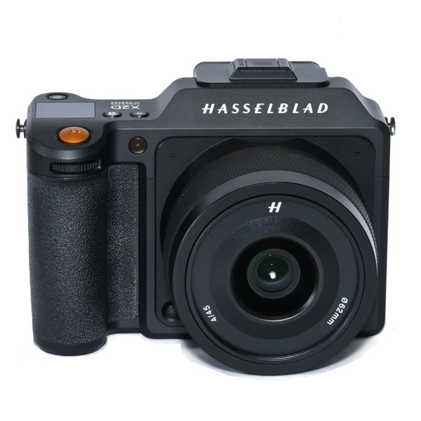 Hasselblad X2D 100C Body with 45mm Portable Lens Kit (Used)