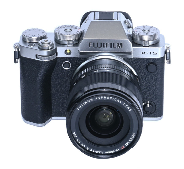 Pre-owned Fujifilm X-T5 Silver with XF 16-50mm Lens Kit