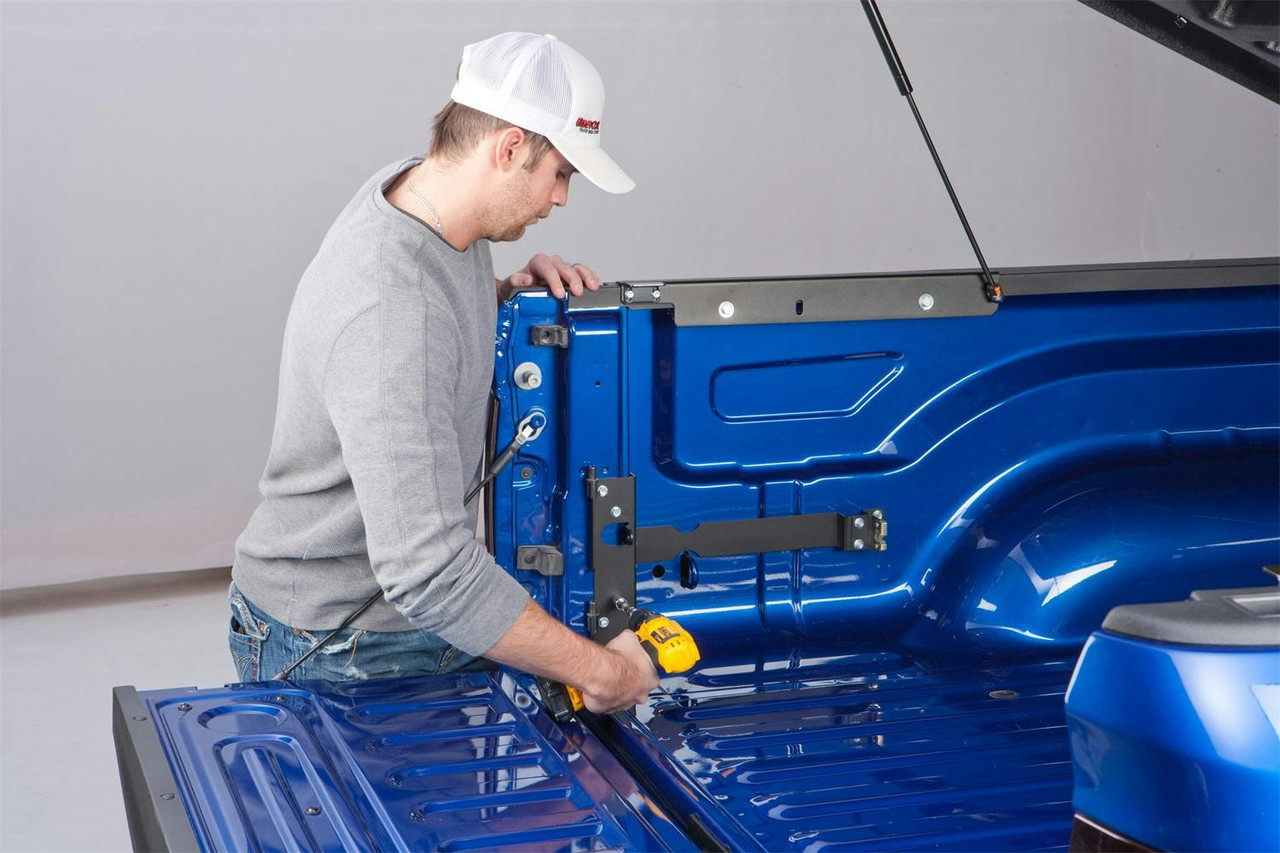 SwingCase Bed Storage, Driver Side | (99-07) Silverado/Sierra 1500/2500/3500 | SC101D