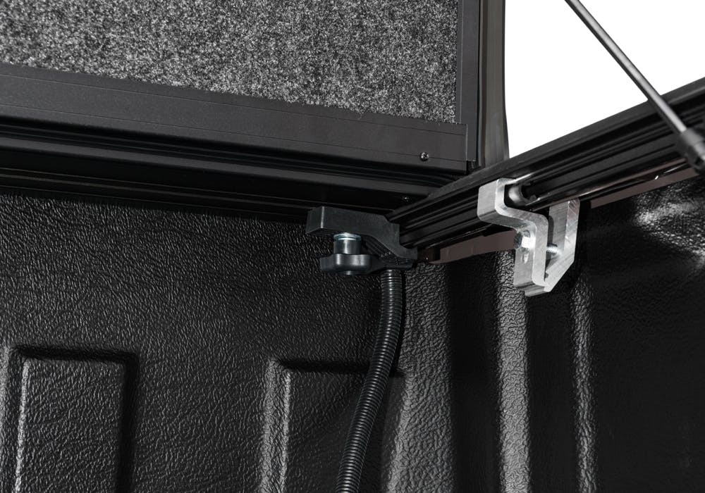 UltraFlex Hard Folding Bed Cover | (09-22) Ram 1500, 5' Bed | UX32006