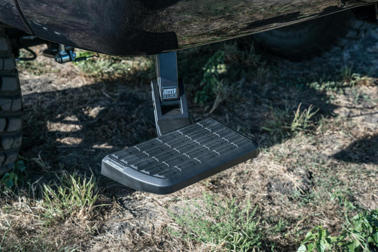 BedStep Rear Bed Step | (15-19) Sierra 2500/3500 | 75315-01A