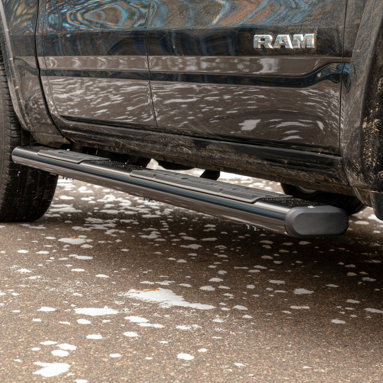 6" Oval Side Steps, Black | (09-24) RAM 2500/3500, Extended Crew Cab | 4445046