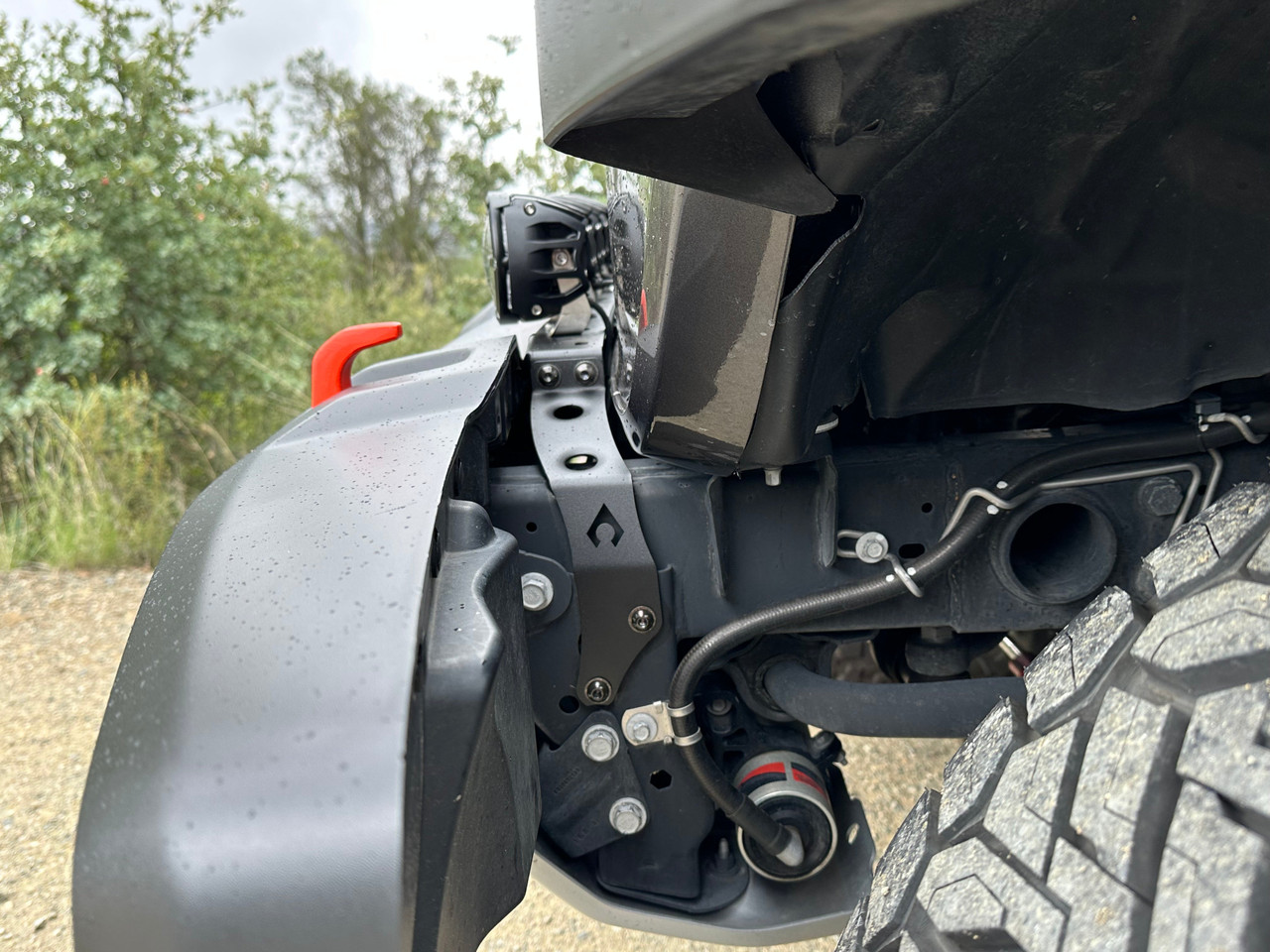 OEM Front Bumper Light Bridge Mounting Bracket | (18-25) Wrangler JL, (20-25) Gladiator JT | JL5618