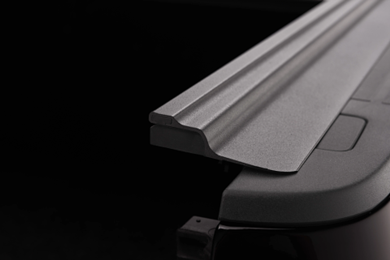 RetraxPRO MX Retractable Bed Cover | (99-16) Super Duty F-250/F-350, 8' Bed | 80323