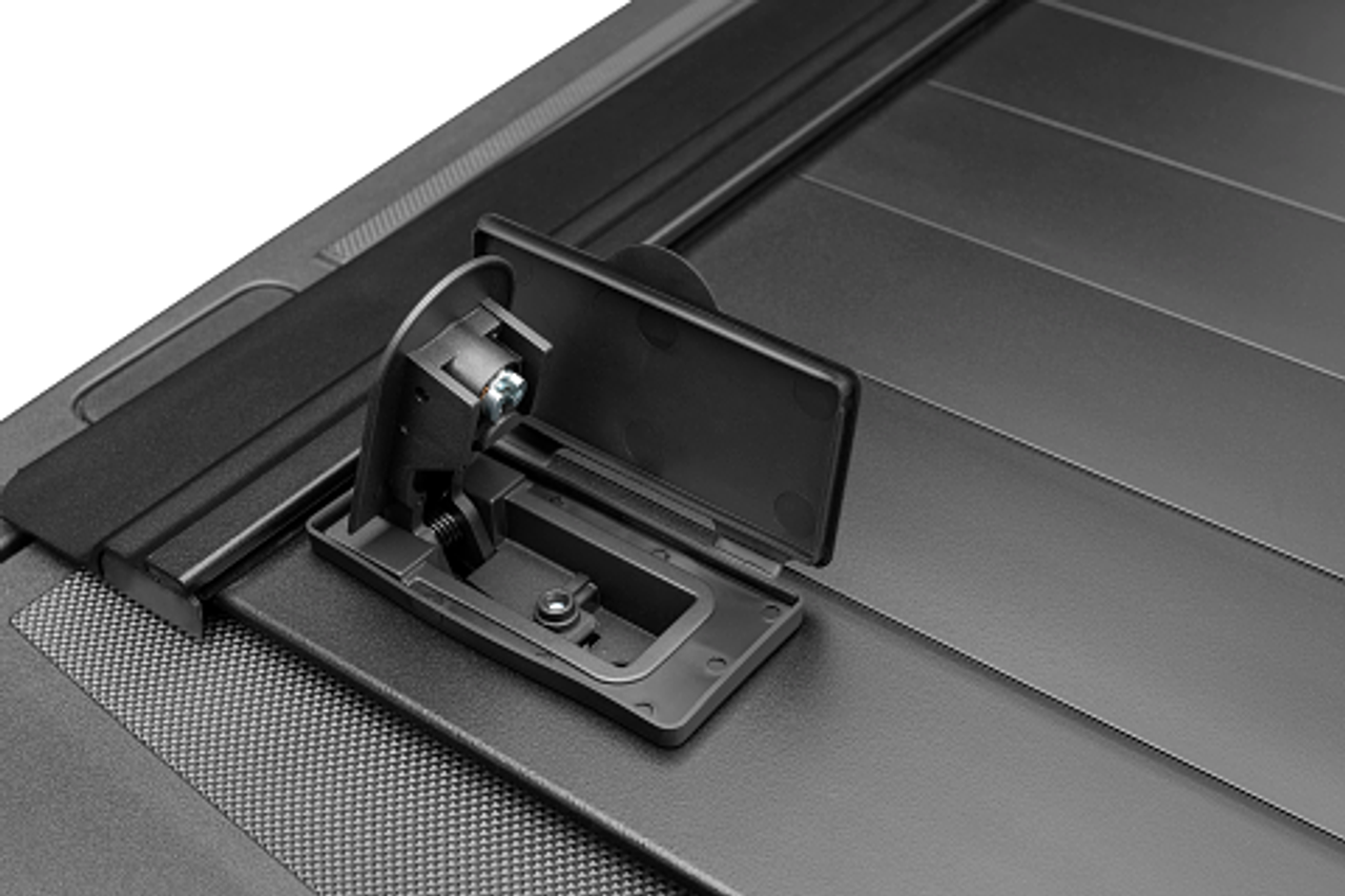 RetraxPRO MX Retractable Bed Cover | (15-20) F-150 , 5' Bed, Super Crew/Super Cab | 80373