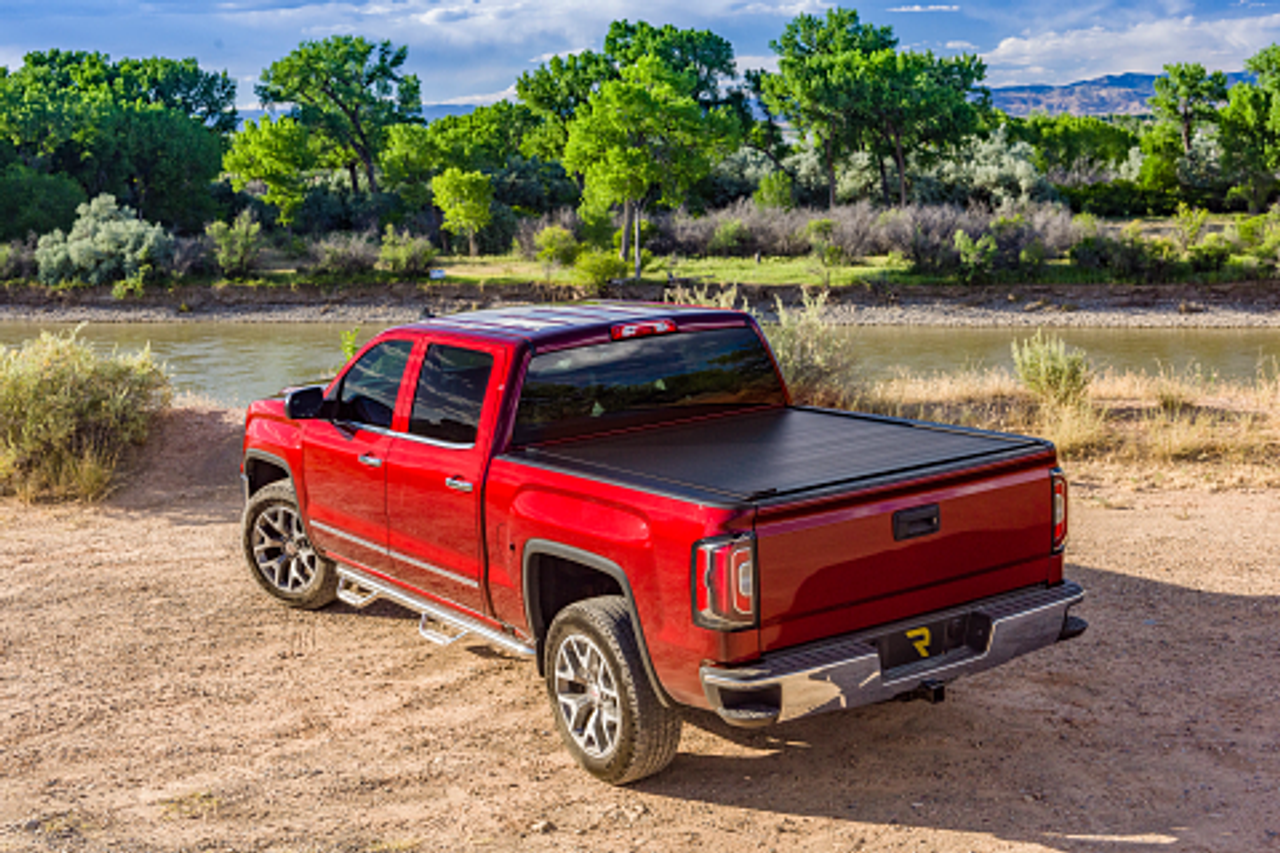 RetraxPRO MX Retractable Bed Cover | (14-19) Silverado/Sierra 1500 Classic, (15-19) Silverado/Sierra 2500/3500, 8' Bed, (Wide RETRAX Rail) | 80473
